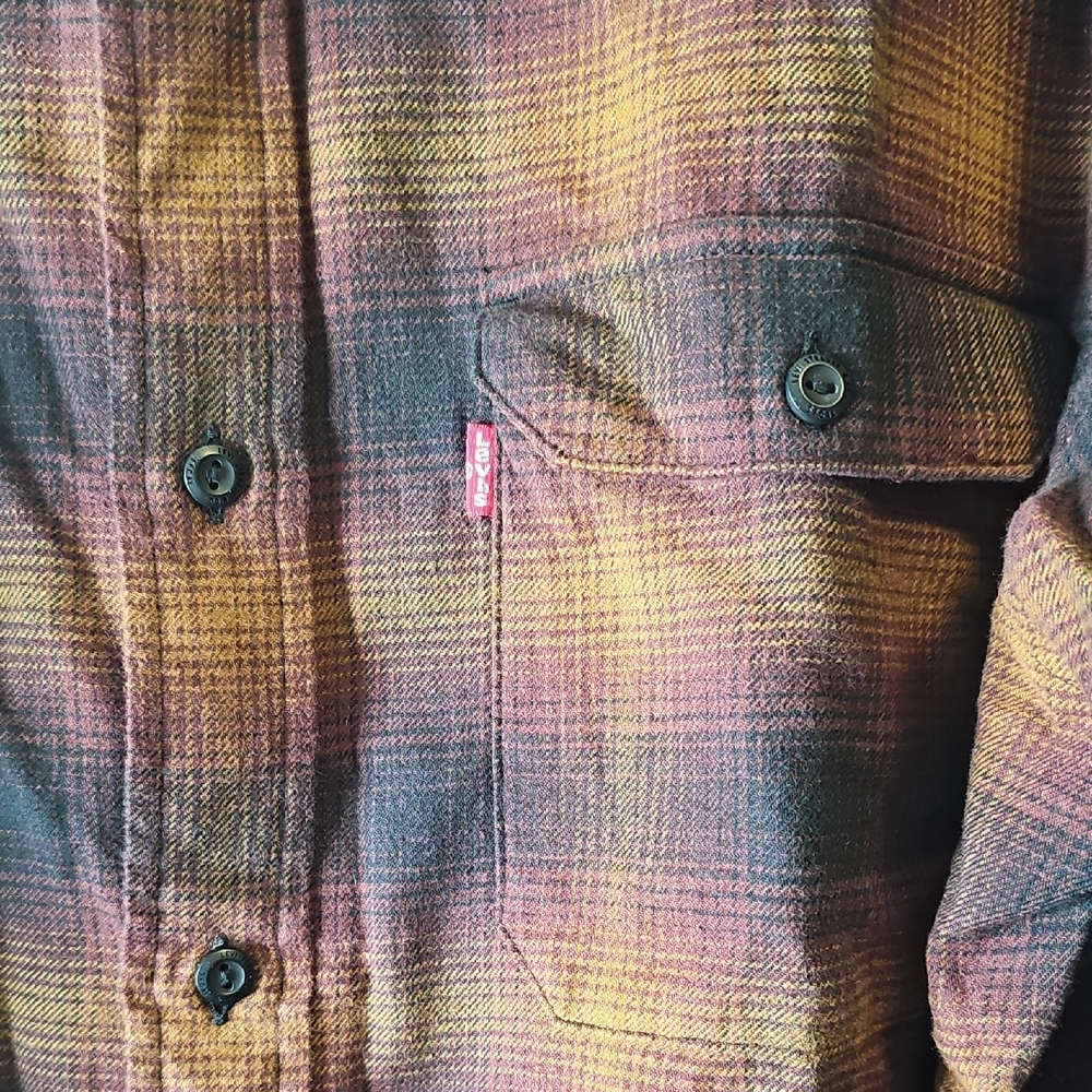 Levi's Men's Plaid Button Down Shirt - Red and Black - Picture 3 of 6